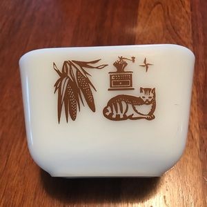 Pyrex Americana 1.5 cup